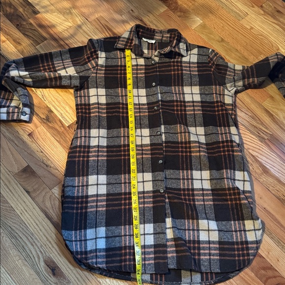 ADORA Flannel Shacket Size Medium Brown, Tan and Orange Plaid - Picture 10 of 10